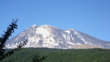 DSC00662 Mt. Adams, 2nd highest peak in WA state (12,281 ft / 3,743 m)