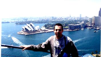 1004 On top of Sydney Harbour Bridge